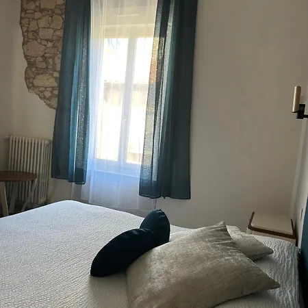 Hotel De France 2*