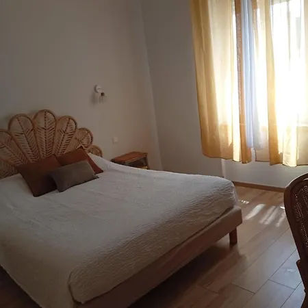 Hotell De France 2*